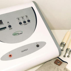 Аппарат микротоковой терапии для лица и тела "Biolift 8806 Gezatone"